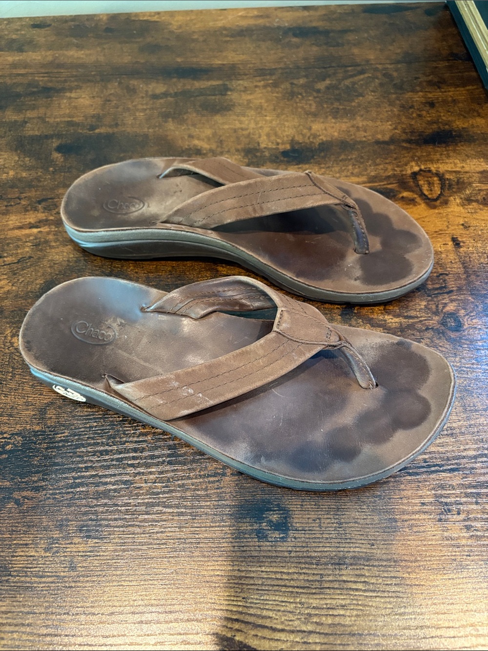 Chaco Brown Leather-Style Flip Flop Sandals Shoes Thongs Size 8